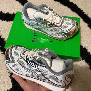 Bottega Veneta Women's Grey and White Trainers